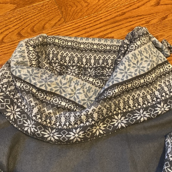 Anthropologie lounge set - Picture 2 of 3